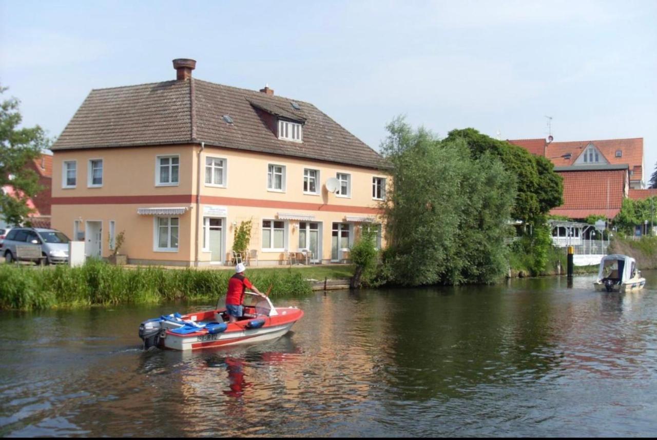 Ferienwohnungen Direkt An Der Elde Lubz Exterior photo